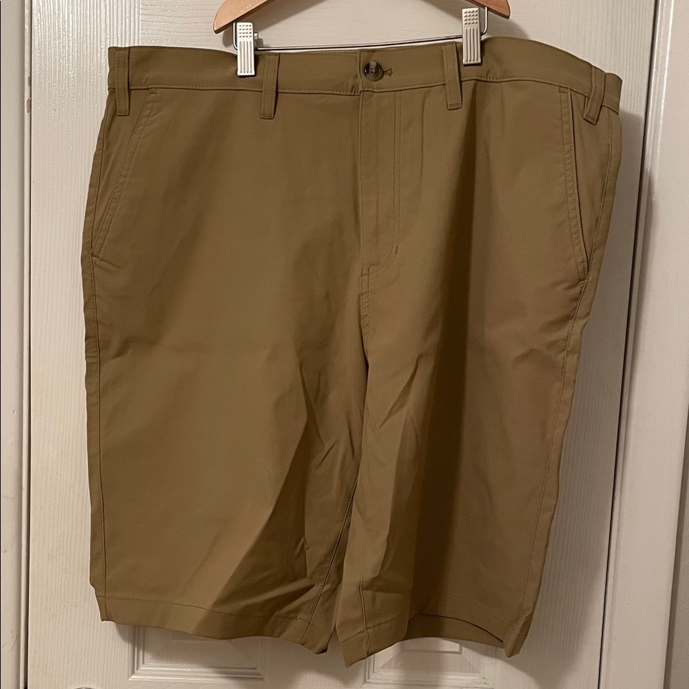 Eddie Bauer Men's Tan Flat Front Shorts